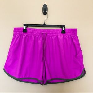 Columbia Athletic Shorts - size XL